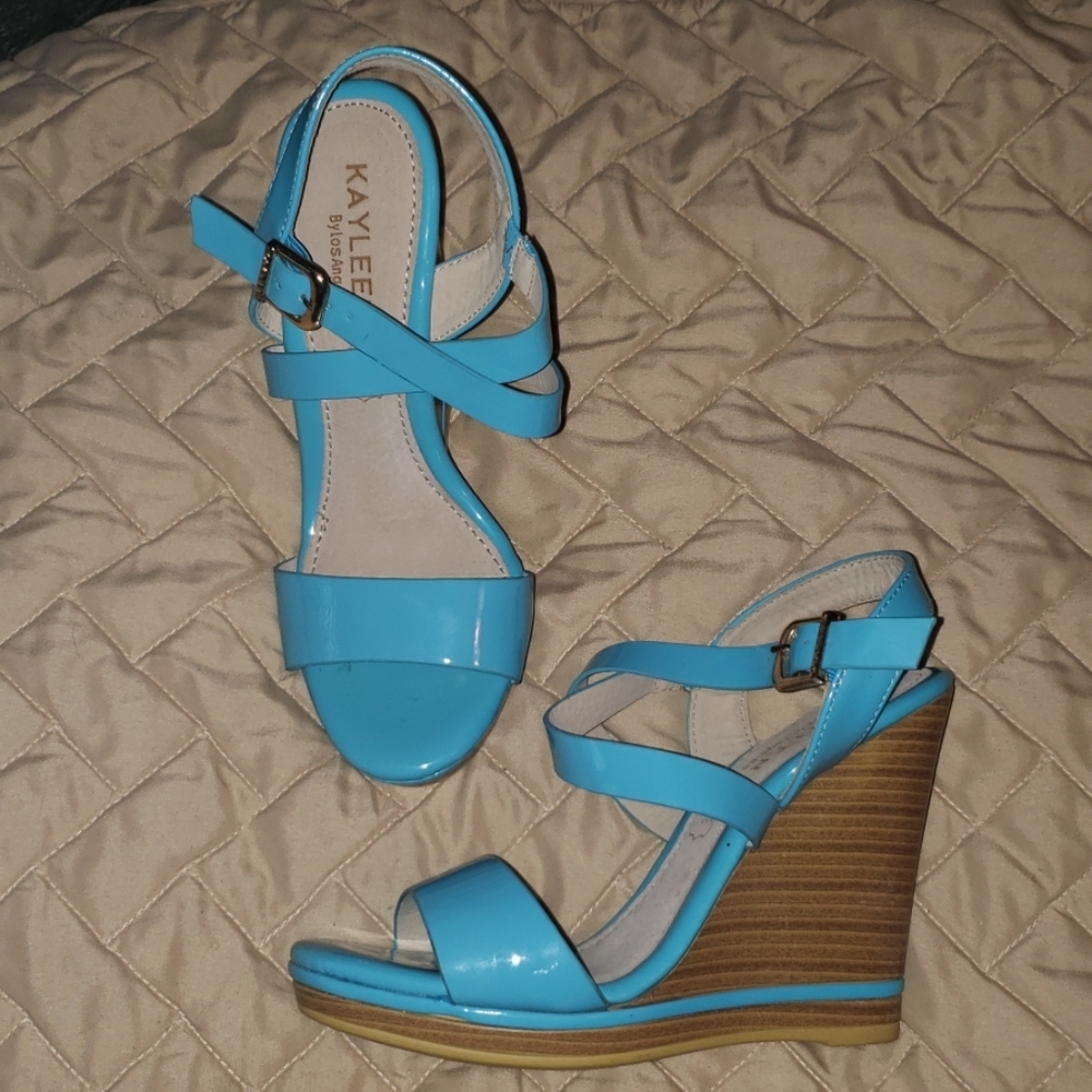 WEDGE SANDALS